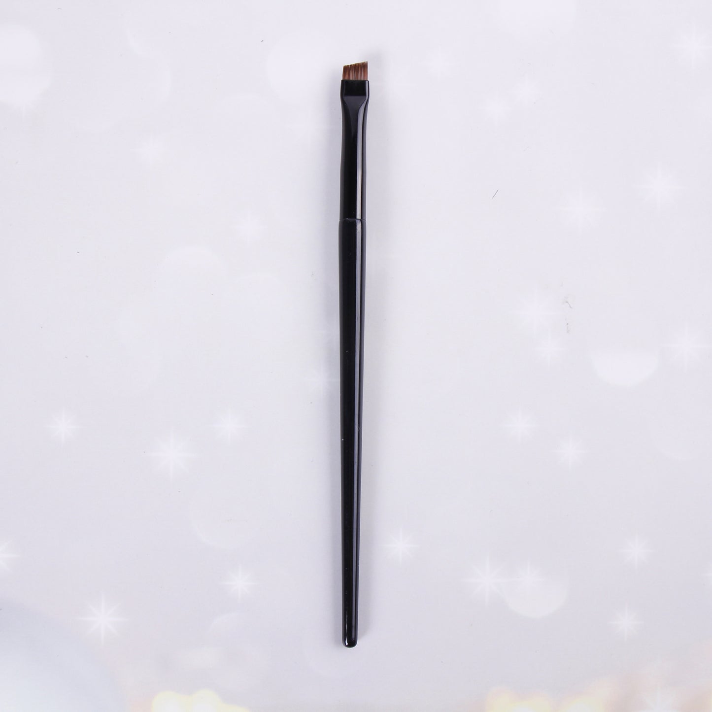 Multi-Functional Eye Brush - Blade Tip for Eyeliner, Eyebrows & Highlighting