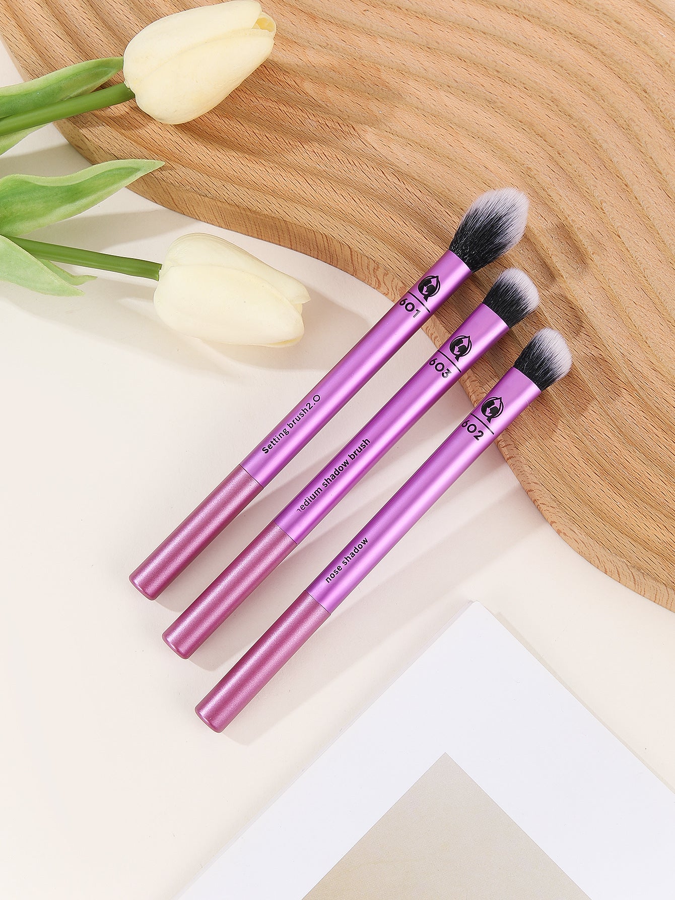 On-the-Go Professional Makeup Brush Kit – Travel-Friendly Essentials for a Flawless Finish Anywhere