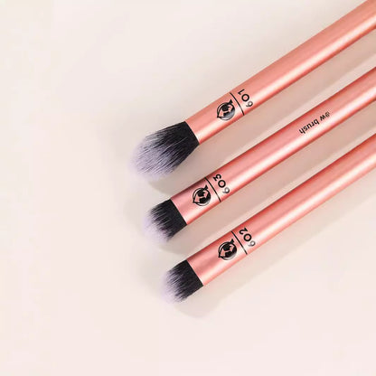 On-the-Go Professional Makeup Brush Kit – Travel-Friendly Essentials for a Flawless Finish Anywhere